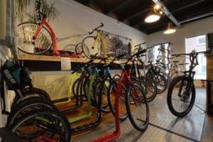 De Kickbikes in de stepwinkel of steppenwinkel