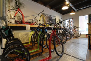 Crussis Cross in de stepwinkel
