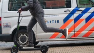 De eerste legale elektrische step voor forenzen.